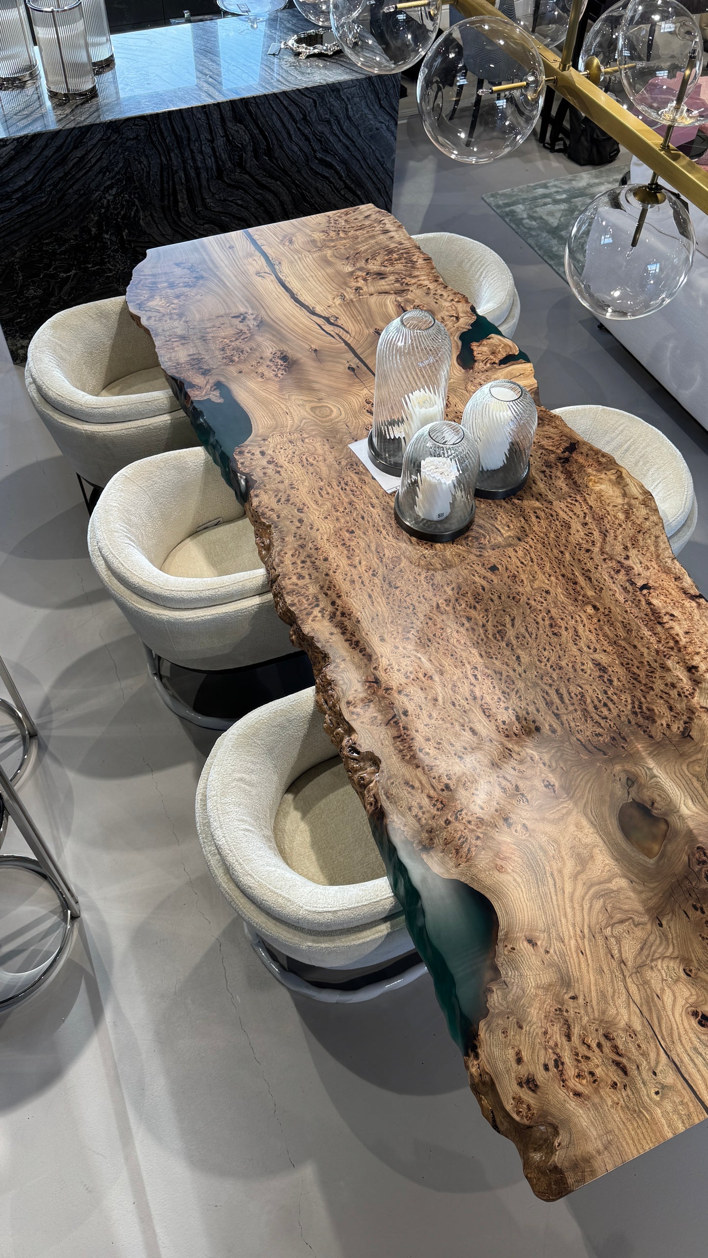Table à manger Émeraude Majestueuse