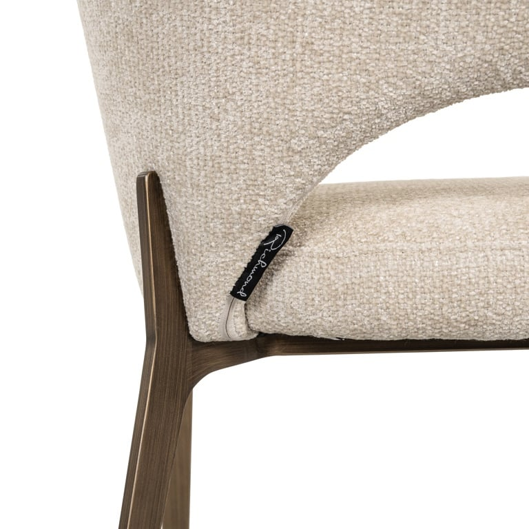 Chair Kenzi